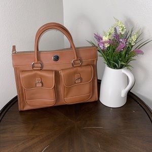 Dooney Bourke NWOT leather purse